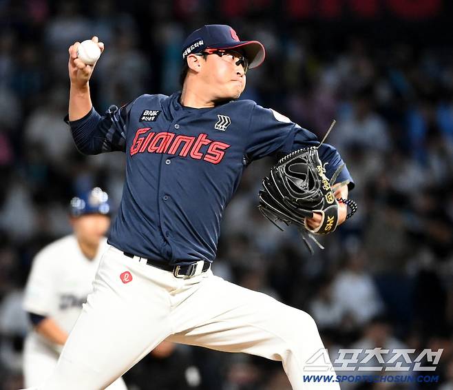 19일 창원NC파크에서 열린 롯데와 NC의 경기, 6회말 마운드에 오른 롯데 박세웅이 역투하고 있다. 창원=허상욱 기자wook@sportschosun.com/2025.09.19/