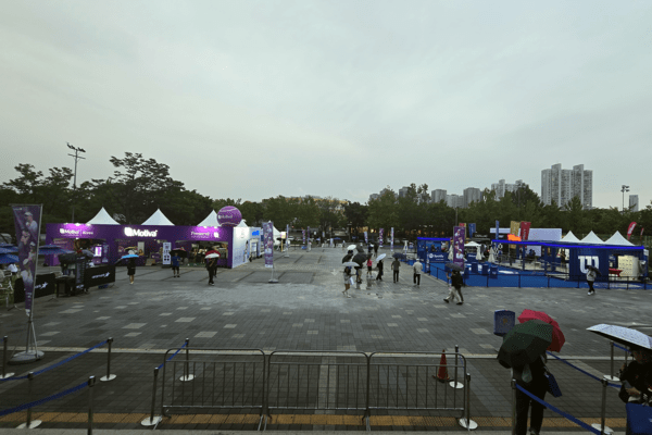 비 내리는 올림픽공원 테니스장 광장 / 코리아오픈