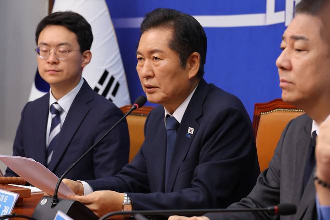 더불어민주당 정청래 대표가 19일 오전 국회에서 열린 당 최고위원회의에서 발언하고 있다. /연합뉴스