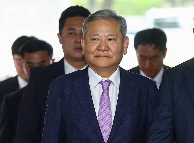 이상민 전 행정안전부 장관이 7월 31일 서울 서초구 서울중앙지방법원에서 열린 구속 전 피의자 심문(영장실질심사)에 출석하고 있다. /뉴스1