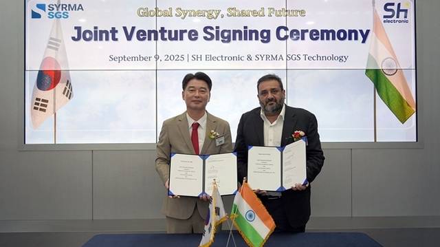 ‘(주)신협전자’ 김태후(왼쪽) 회장과 ‘SYRMA SGS Technology’  Sandeep Tandon 회장