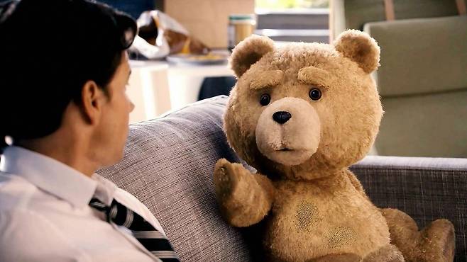 영화 〈19곰 테드〉 스틸컷
