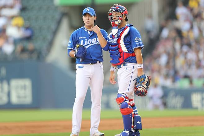 삼성 원태인-강민호. 삼성 제공