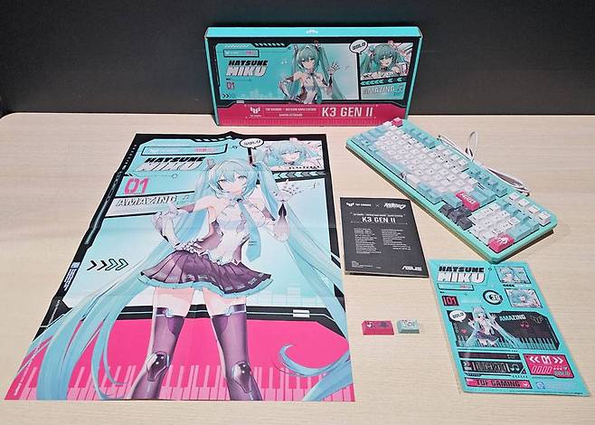 에이수스 TUF 게이밍 K3 Gen II 키보드 하츠네 미쿠 에디션의 패키지 구성 / 출처=IT동아