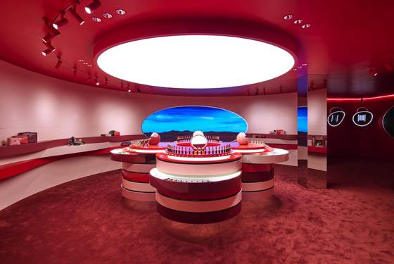 라 보떼 루이 비통의 제품들을 직접 경험해볼 수 있는 팝업 내부. 사진 루이 비통