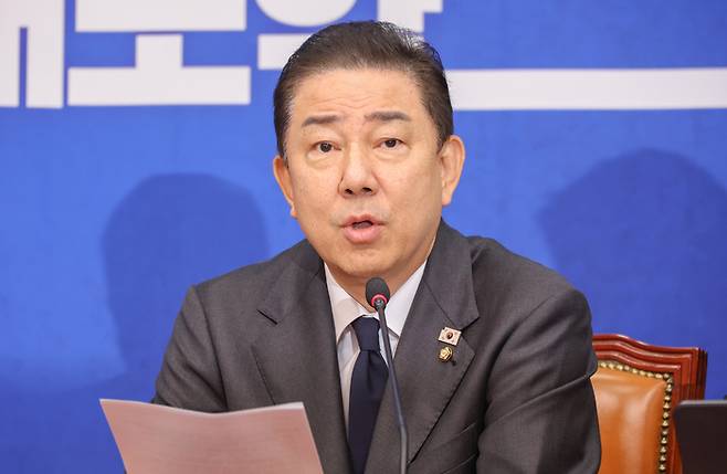 김병기 더불어민주당 원내대표가 19일 국회에서 열린 최고위원회의에서 발언하고 있다. [사진 출처 = 연합뉴스]