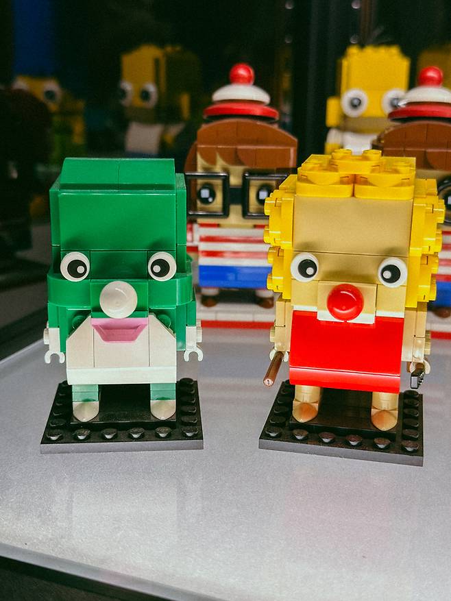 레고 작품으로 인테리어한 선지우 디자이너의 집 / 사진=권효정 여행+ 기자