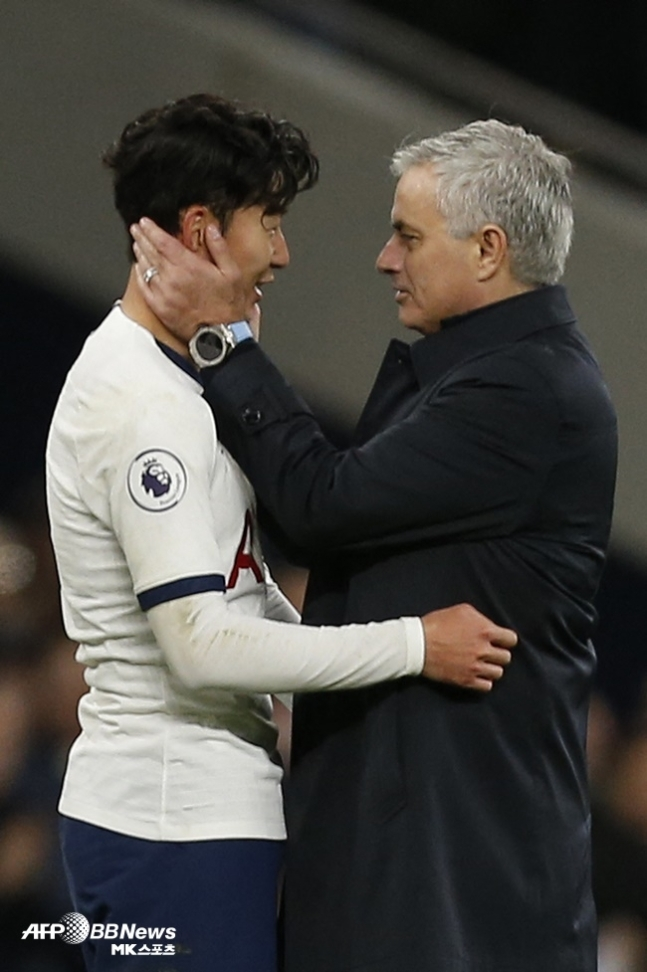 토트넘 시절 함께했던 손흥민과 무리뉴 감독. 사진=AFPBBNews=News1