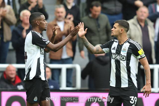 알렉산더 이삭과 브루노 기마랑이스./게티이미지코리아