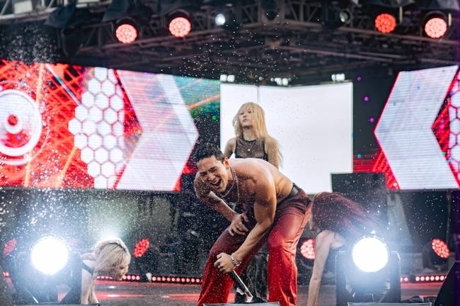 WAAO엔터테인먼트 제공