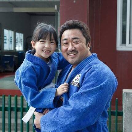 마동석과 찰떡 부녀 케미로 큰 사랑을 받았던 최유리. 최유리 SNS 캡처