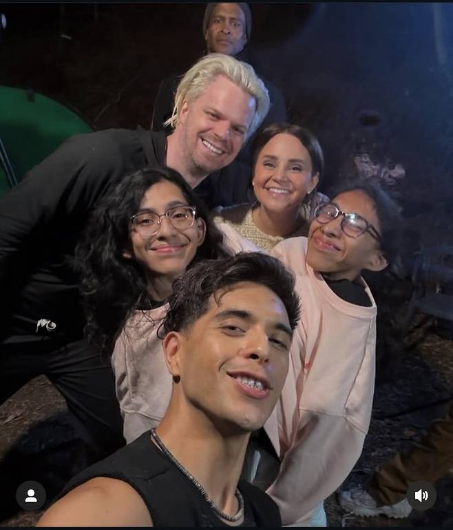 카르멘 안드라데가 9월 8일 인스타그램에 올린 단체 사진. ‘어 나이트 앳 더 파크’ 행사에서 루피타 자매와 함께 즐거운 시간을 보냈다고 전했다. 카르멘 안드라데 인스타그램