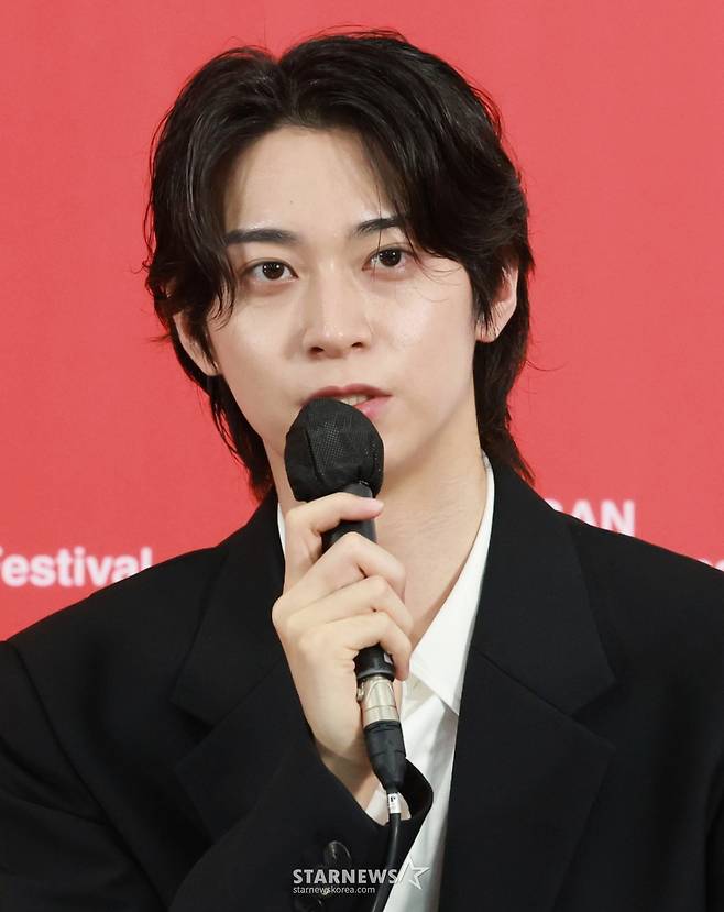 (부산=뉴스1) 권현진 기자 = 배우 한기찬이 19일 오후 부산광역시 해운대구 영화의전당에서 열린 '제30회 부산국제영화제(BIFF)' '결혼 피로연' 기자간담회에 참석해 취재진 질문에 답하고 있다. 2025.9.19/뉴스1 Copyright (C) 뉴스1. All rights reserved. 무단 전재 및 재배포, AI학습 이용 금지. /사진=(부산=뉴스1) 권현진 기자