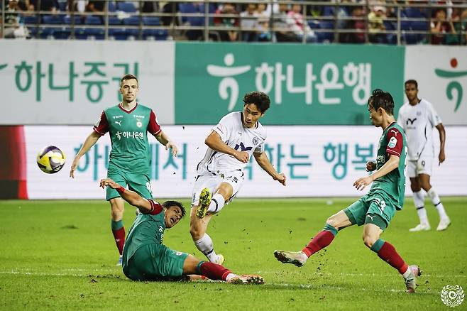 대구FC 김현준이 골을 넣고 있다. /대구FC 제공