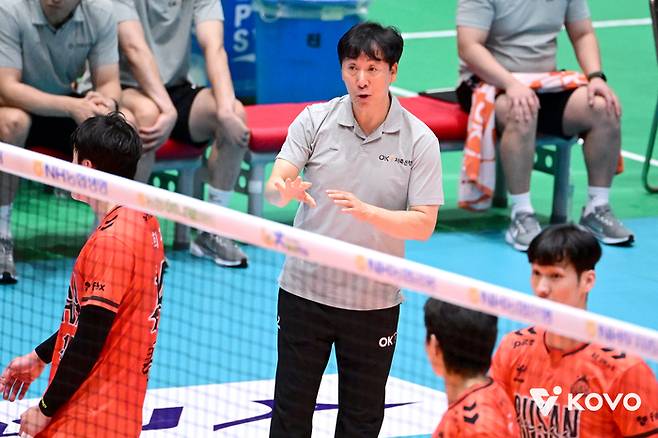 신영철 감독. 사진 | 한국배구연맹