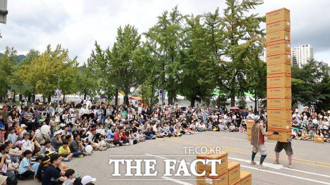 프로젝트 '기사들' 공연 모습./과천시