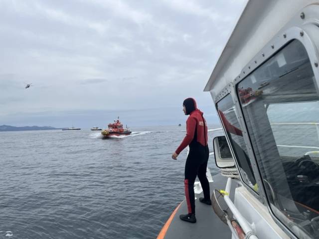 ▲ 동해해양경찰서는 지난 19일 묵호항 인근 해상에서 낚시어선과 레저보트 충돌사고 상황을 가정한 수난대비 기본훈련을 실시했다.