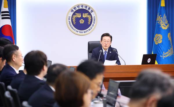 이재명 대통령이 ‘9.19 군사합의 정신 복원’을 재차 천명하며 남북 접경수역을 품은 인천에 긍정적 영향을 미칠 것으로 기대가 된다. 사진은 지난 18일 이 대통령이 수석보좌관회의에서 발언하고 있는 모습. 2025.9.18 /연합뉴스