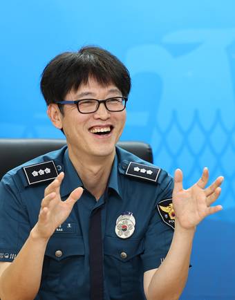 배병호 종로경찰서 경비과장이 11일 서울 종로경찰서에서 뉴스1과 인터뷰를 하고 있다. ⓒ News1 민경석 기자