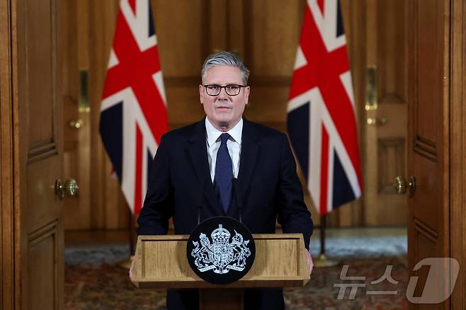 지난 7월 29일(현지시간) 키어 스타머 영국 총리가 런던 다우닝가 10번지 총리관저에서 팔레스타인과 가자전쟁 관련 성명을 발표하고 있다. 2025.07.29 ⓒ 로이터=뉴스1 ⓒ News1 김지완 기자