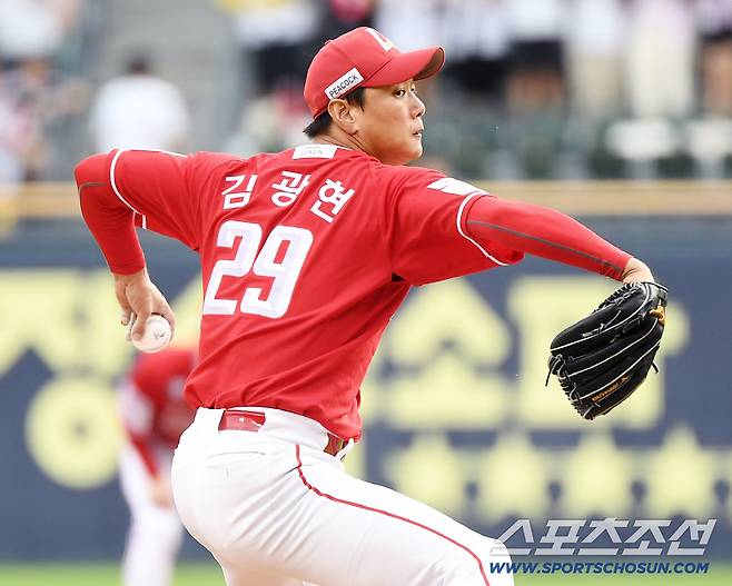 7일 서울 잠실구장에서 열린 SSG-LG전. SSG 선발투수로 마운드에 오른 김광현.  잠실=정재근 기자 cjg@sportschosun.com/2025.9.7/