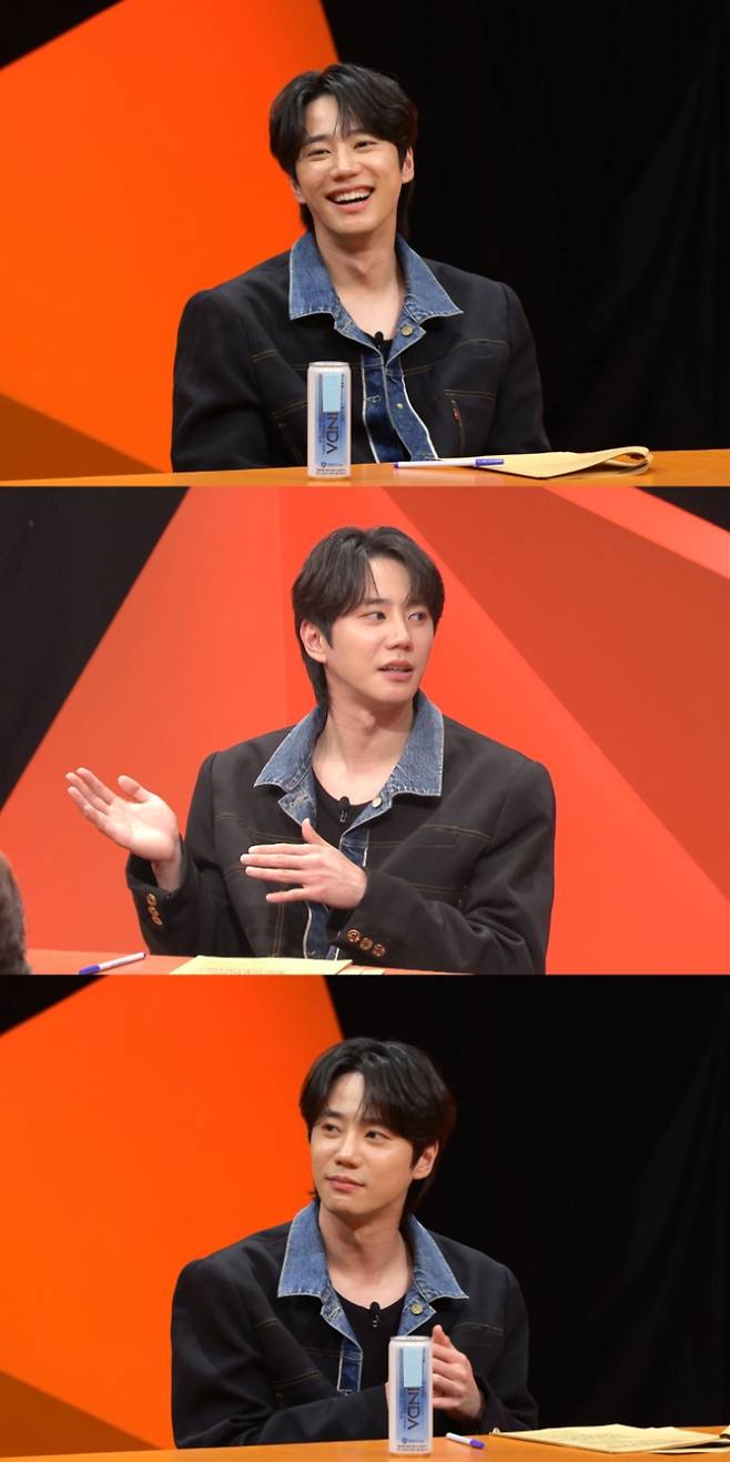 배우 이준영이 SBS '미운 우리 새끼'(미우새)에 출연해 다채로운 매력을 뽐낸다. 드라마 '폭싹 속았수다'에서 아이유의 첫사랑 역할로 큰 인기를 끈 이준영은, 극 중 한 장면 때문에 전 국민에게 뭇매를 맞았던 웃지 못할 사연을 공개한다. 또한, 시상식에서 배우 이준혁으로 오인받아 무대에 올랐던 아찔한 해프닝을 회상하며 MC 신동엽을 향한 원망을 드러내 스튜디오를 웃음바다로 만든다. 연애 경험이 적다고 밝혔지만, 고백 없이 상대를 사로잡는 자신만의 특별한 플러팅 기술을 공개해 '母벤져스'의 감탄을 자아냈다는 후문이다.