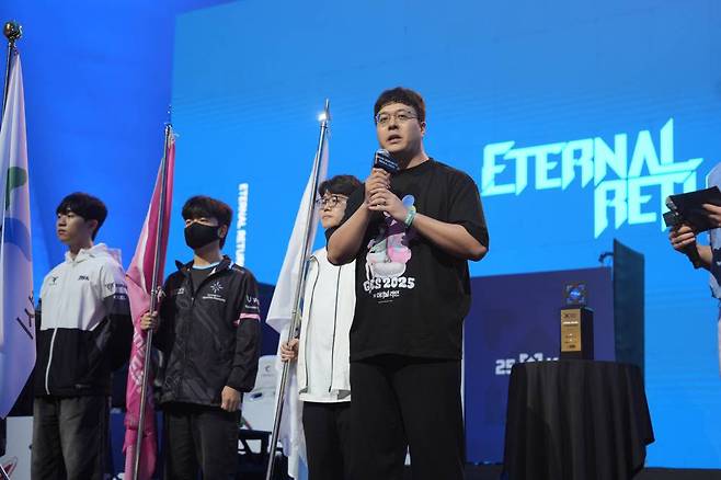 단상에 선 김동욱 서울시 의원