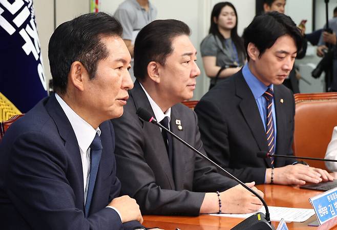 정청래 더불어민주당 대표가 9월 19일 국회에서 열린 최고위원회의에서 발언하고 있다. 윤운식 선임기자 yws@hani.co.kr