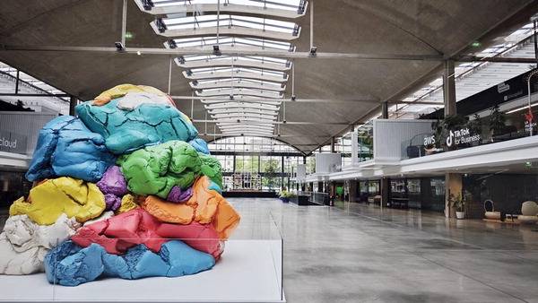 프랑스 스타트업 양성 허브로 급부상한 스테이션에프(Station F). 인공지능 등 스타트업의 시작과 성장까지 한 곳에서 할 수 있다.  연합뉴스