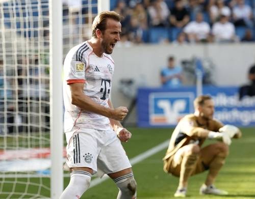 20일 호펜하임전 자신의 해트트랙을 완성 후 기뻐하는 케인. 로이터연합뉴스