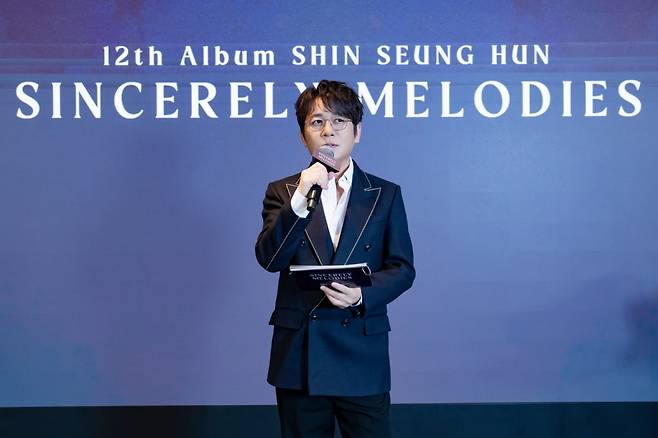 가수 신승훈/사진제공=도로시컴퍼니