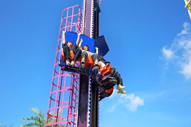 롯데월드 어드벤처 부산의 신규 어트랙션 뱅앤드롭. 롯데월드 제공