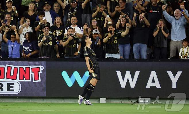 LA FC 홈경기에서 처음으로 득점에 성공한 손흥민. ⓒ AFP=뉴스1