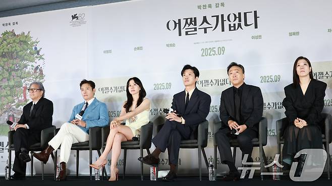 박찬욱 감독(왼쪽부터)과 배우 이병헌, 손예진, 박희순, 이성민, 염혜란/뉴스1 ⓒ News1 DB