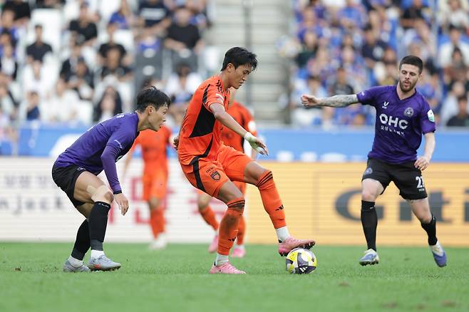 울산문수축구경기장/ K리그1/ 울산HDFC vs FC안양/ 울산 허율/ 사진 김정수