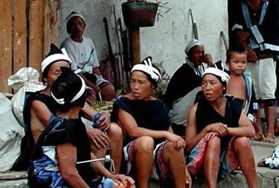 쥐고기를 별미로 여기는 화이트 팬츠 야오족. [사진출처 = SCMP]