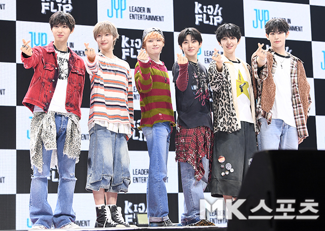 21일 오전 서울 광진구 광장동 예스24 라이브홀에서 킥플립(KickFlip)의 미니 3집 ‘My First Flip’ 발매 기념 프레스 쇼케이스가 진행됐다. / 사진 = 천정환 기자