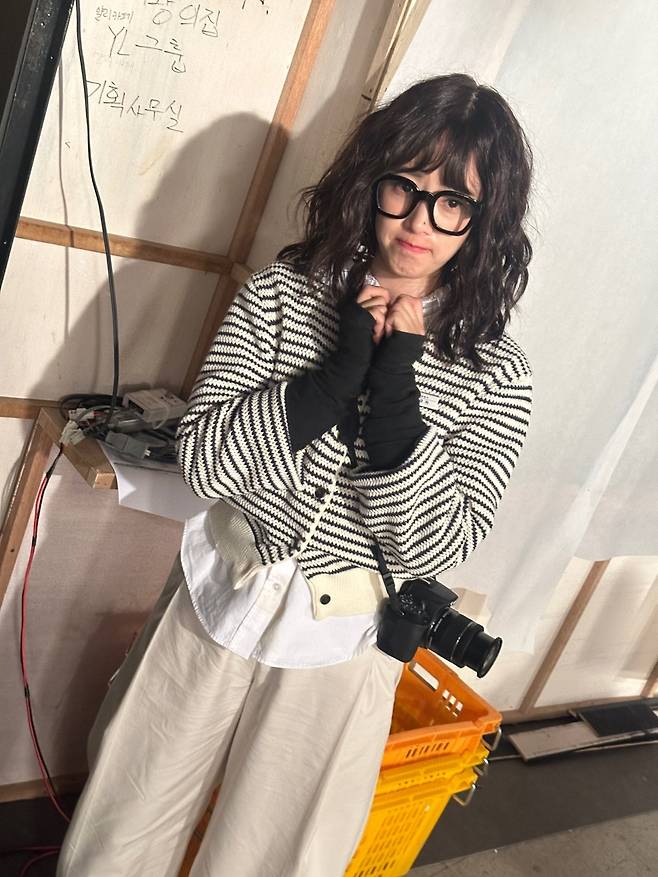 KBS2 드라마 ‘여왕의 집’에서 강재인 역을 연기한 배우 함은정의 극 중 ‘이금자’ 역 변신 장면. 사진 마스크스튜디오