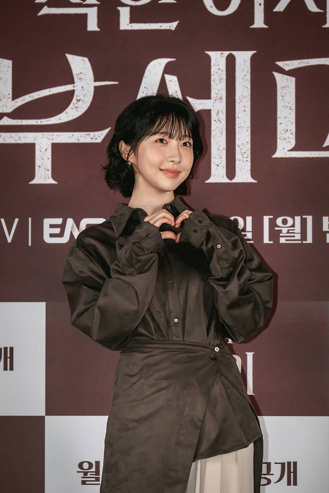 주현영. 지니 TV