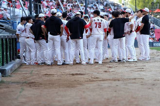 ▲ 21일 충격의 역전패로 포스트시즌 진출 가능성이 더 희미해진 지난해 우승팀 KIA ⓒKIA타이거즈