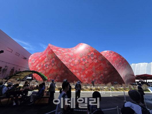 오사카엑스포 행사장 내에 아이다 그룹 홀딩스와 오사카 공립대학이 공동으로 건립한 파빌리온 전시관. (사진=박진환 기자)