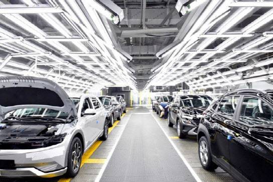 현대차 울산공장 아이오닉 5 생산라인(사진=현대차)