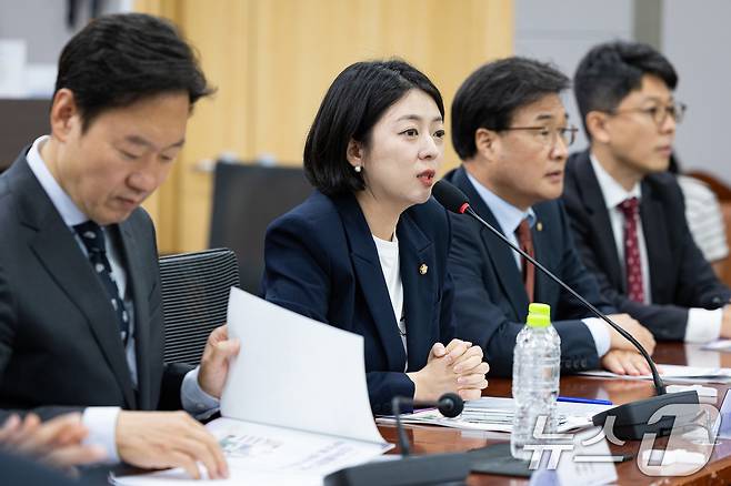 배현진 국민의힘 서울시당위원장이 22일 서울 여의도 국회 의원회관에서 열린 신속통합기획 무엇을 바꾸었는가? '내일이 더 기대되는 서울' 토론회에 참석해 축사하고 있다. 2025.9.22/뉴스1 ⓒ News1 유승관 기자