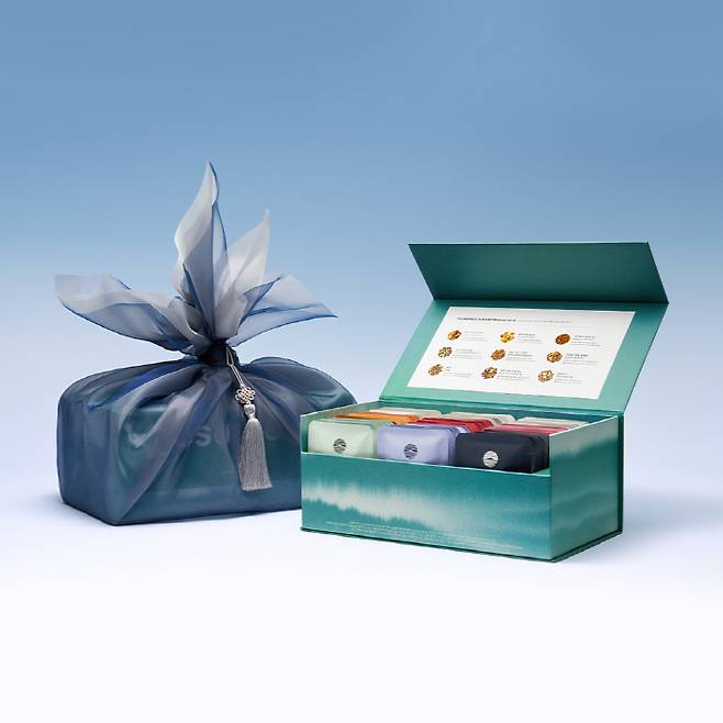 [이미지제공=아모레퍼시픽] 오설록 '티 에디션 스페셜' 보자기 이미지