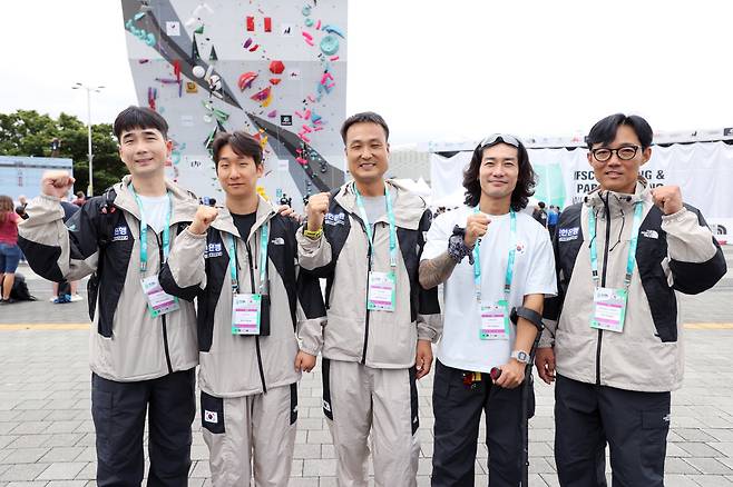 대한민국 파라클라이밍 김대영 코치-연동기-조해성-윤상근-서종국 감독(왼쪽부터). 사진제공=대한장애인체육회