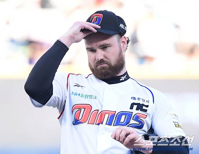 15일 창원NC파크에서 열린 NC와 한화의 경기. 투구하는 NC 로건. 창원=송정헌 기자songs@sportschosun.com/2025.08.15/