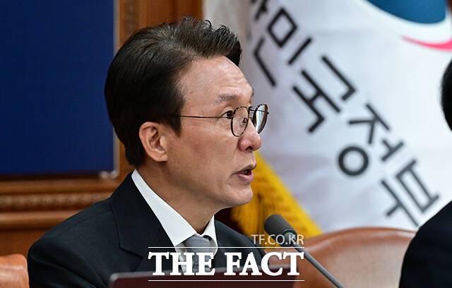 김민석 국무총리는 23일 정부서울청사에서 제43회 국무회의를 주재하고 이재명 대통령의 유엔(UN) 총회 참석과 관련해 "글로벌 책임 강국으로서 대한민국의 위상을 다질 것"이라고 밝혔다. /임영무 기자