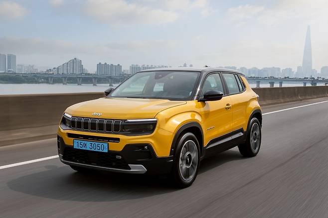 지프 브랜드 첫 순수 전기 스포츠유틸리티차(SUV) 어벤저. /스텔란티스코리아 제공