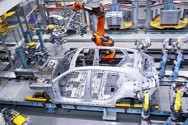 차세대 생산 전략을 반영한 GLC 전기차 생산라인