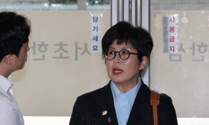 박진 전 국가인권위원회 사무총장이 2일 오후 채 상병 사건 외압 의혹을 수사하는 이명현 특별검사팀에 참고인 신분으로 조사를 받기 위해 서울 서초구 순직해병 특검 사무실로 출석하고 있다. 최현수 기자 emd@hani.co.kr
